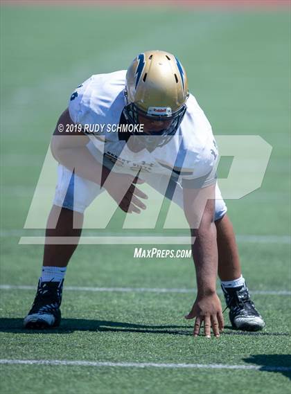 Thumbnail 2 in Notre Dame (SO) vs. Desert Vista (Honor Bowl) photogallery.