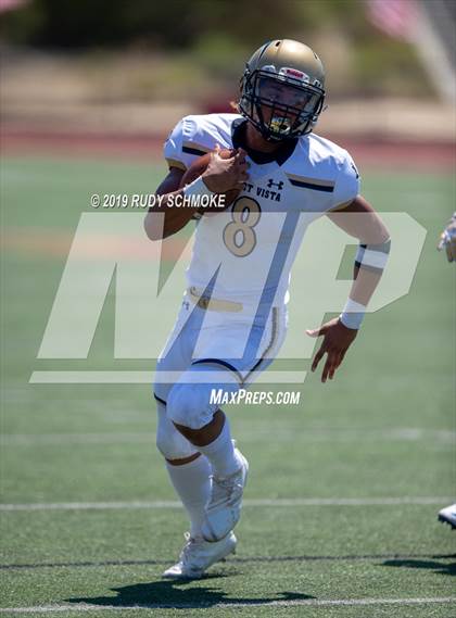 Thumbnail 3 in Notre Dame (SO) vs. Desert Vista (Honor Bowl) photogallery.