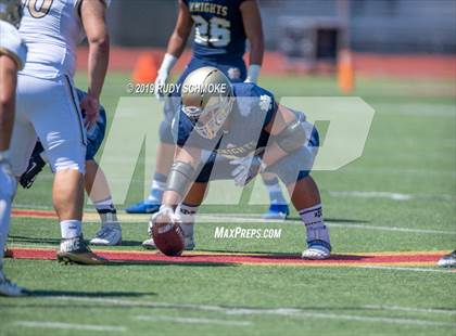 Thumbnail 3 in Notre Dame (SO) vs. Desert Vista (Honor Bowl) photogallery.