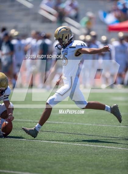 Thumbnail 2 in Notre Dame (SO) vs. Desert Vista (Honor Bowl) photogallery.
