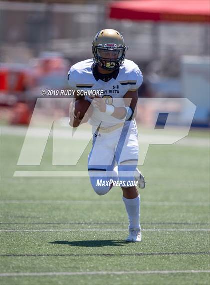 Thumbnail 3 in Notre Dame (SO) vs. Desert Vista (Honor Bowl) photogallery.