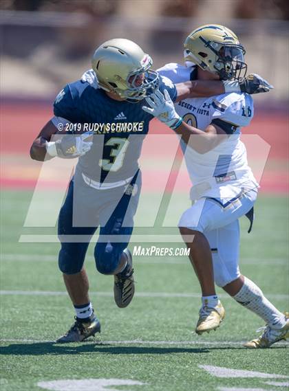 Thumbnail 3 in Notre Dame (SO) vs. Desert Vista (Honor Bowl) photogallery.