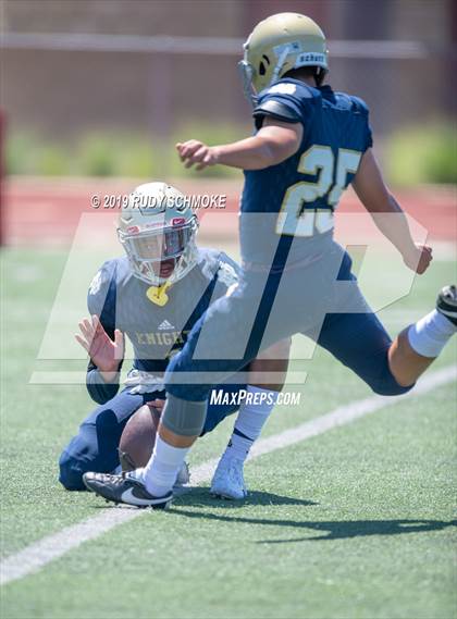Thumbnail 2 in Notre Dame (SO) vs. Desert Vista (Honor Bowl) photogallery.