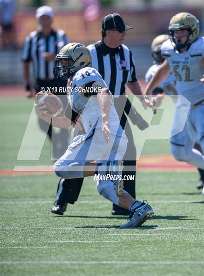 Thumbnail 3 in Notre Dame (SO) vs. Desert Vista (Honor Bowl) photogallery.