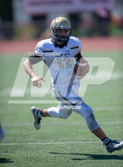 Thumbnail 1 in Notre Dame (SO) vs. Desert Vista (Honor Bowl) photogallery.