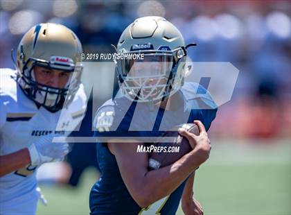 Thumbnail 3 in Notre Dame (SO) vs. Desert Vista (Honor Bowl) photogallery.