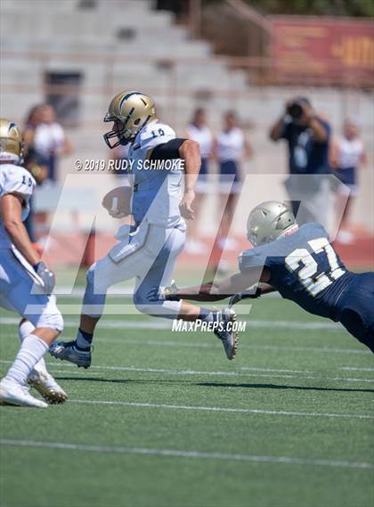 Thumbnail 3 in Notre Dame (SO) vs. Desert Vista (Honor Bowl) photogallery.