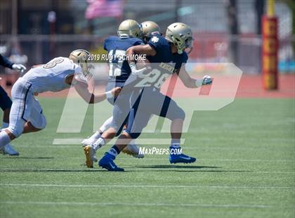 Thumbnail 3 in Notre Dame (SO) vs. Desert Vista (Honor Bowl) photogallery.