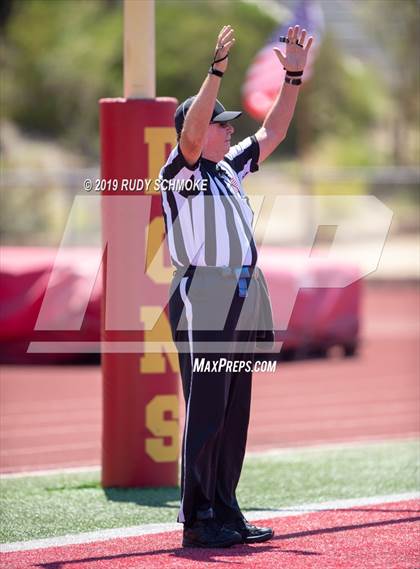 Thumbnail 3 in Notre Dame (SO) vs. Desert Vista (Honor Bowl) photogallery.