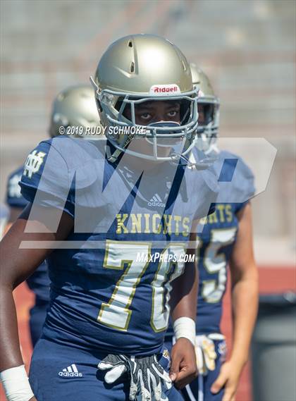 Thumbnail 2 in Notre Dame (SO) vs. Desert Vista (Honor Bowl) photogallery.