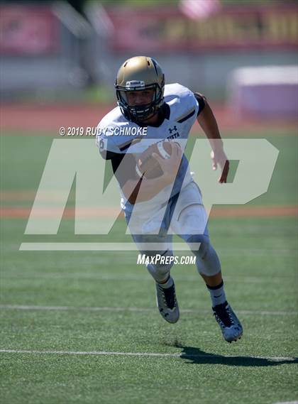 Thumbnail 3 in Notre Dame (SO) vs. Desert Vista (Honor Bowl) photogallery.