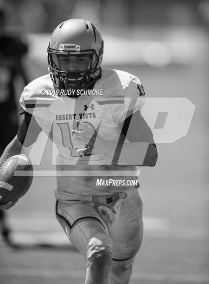 Thumbnail 2 in Notre Dame (SO) vs. Desert Vista (Honor Bowl) photogallery.