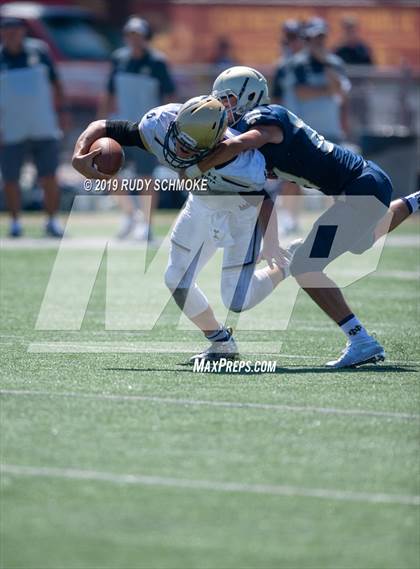 Thumbnail 3 in Notre Dame (SO) vs. Desert Vista (Honor Bowl) photogallery.
