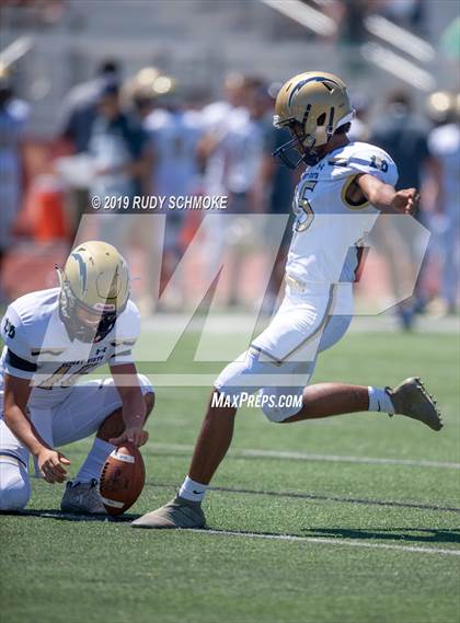 Thumbnail 3 in Notre Dame (SO) vs. Desert Vista (Honor Bowl) photogallery.
