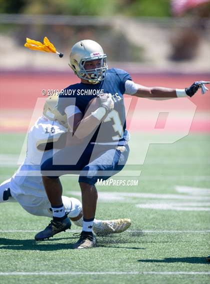 Thumbnail 2 in Notre Dame (SO) vs. Desert Vista (Honor Bowl) photogallery.