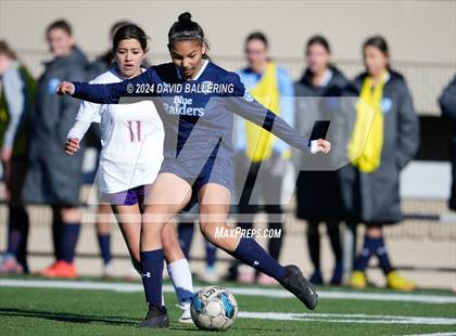 Thumbnail 3 in Bell vs. Eastlake (Blue Raider Invitational) photogallery.