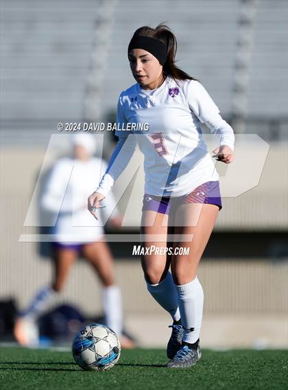 Thumbnail 2 in Bell vs. Eastlake (Blue Raider Invitational) photogallery.