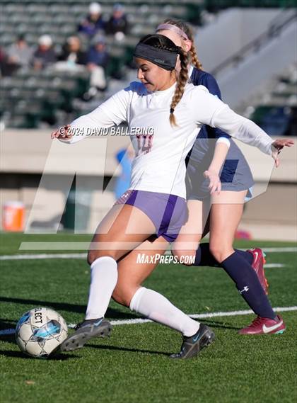 Thumbnail 2 in Bell vs. Eastlake (Blue Raider Invitational) photogallery.