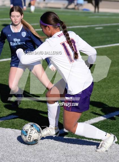 Thumbnail 2 in Bell vs. Eastlake (Blue Raider Invitational) photogallery.