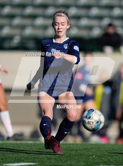 Thumbnail 2 in Bell vs. Eastlake (Blue Raider Invitational) photogallery.