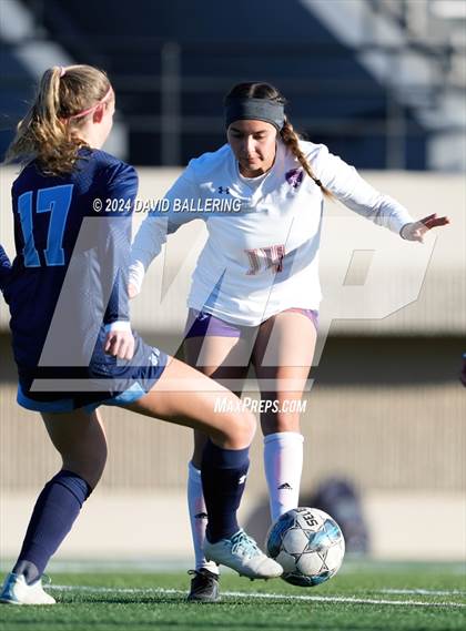 Thumbnail 1 in Bell vs. Eastlake (Blue Raider Invitational) photogallery.