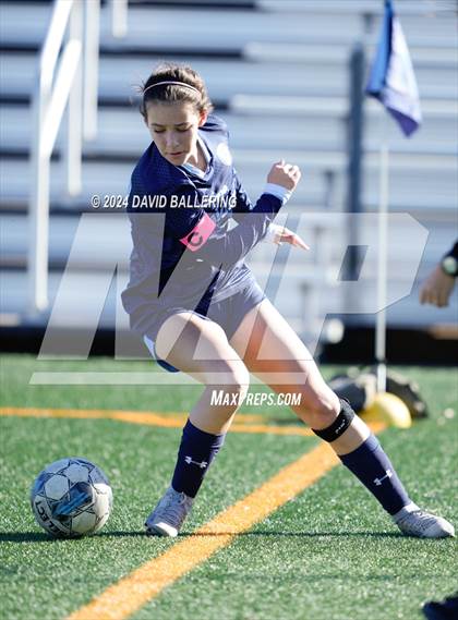 Thumbnail 2 in Bell vs. Eastlake (Blue Raider Invitational) photogallery.