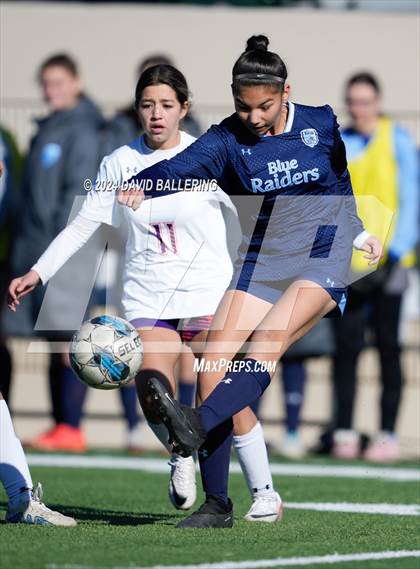 Thumbnail 3 in Bell vs. Eastlake (Blue Raider Invitational) photogallery.