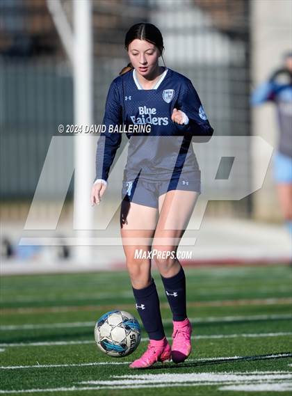 Thumbnail 2 in Bell vs. Eastlake (Blue Raider Invitational) photogallery.