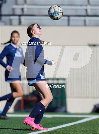 Thumbnail 1 in Bell vs. Eastlake (Blue Raider Invitational) photogallery.
