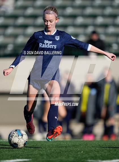 Thumbnail 3 in Bell vs. Eastlake (Blue Raider Invitational) photogallery.