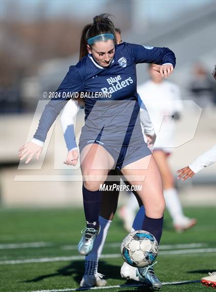Thumbnail 2 in Bell vs. Eastlake (Blue Raider Invitational) photogallery.
