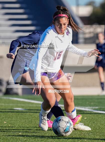Thumbnail 3 in Bell vs. Eastlake (Blue Raider Invitational) photogallery.