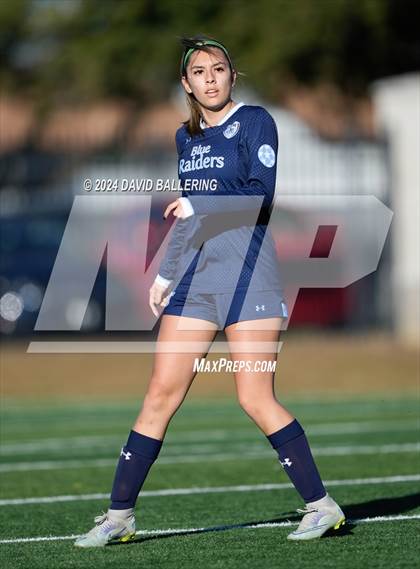 Thumbnail 3 in Bell vs. Eastlake (Blue Raider Invitational) photogallery.