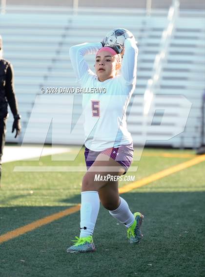 Thumbnail 3 in Bell vs. Eastlake (Blue Raider Invitational) photogallery.