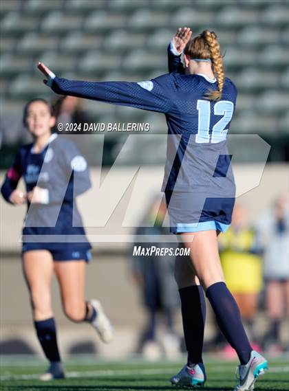 Thumbnail 3 in Bell vs. Eastlake (Blue Raider Invitational) photogallery.