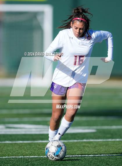 Thumbnail 2 in Bell vs. Eastlake (Blue Raider Invitational) photogallery.