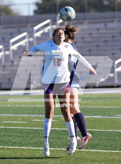 Thumbnail 3 in Bell vs. Eastlake (Blue Raider Invitational) photogallery.