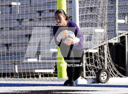 Thumbnail 2 in Bell vs. Eastlake (Blue Raider Invitational) photogallery.
