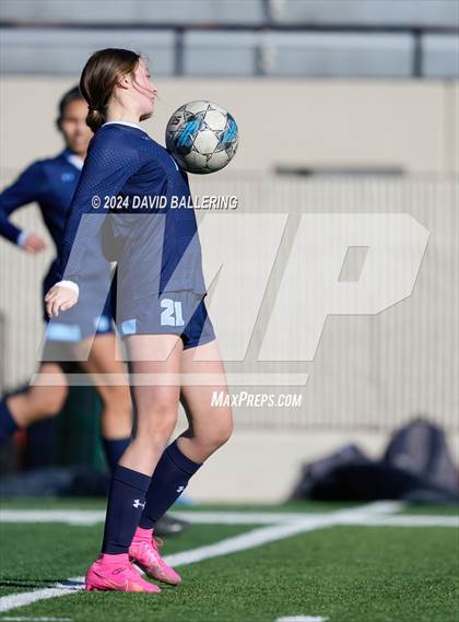 Thumbnail 2 in Bell vs. Eastlake (Blue Raider Invitational) photogallery.