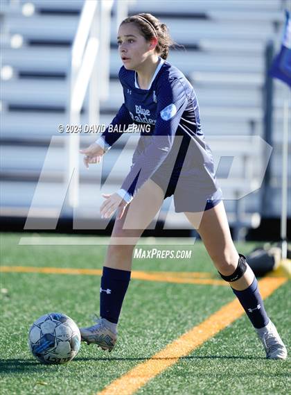Thumbnail 3 in Bell vs. Eastlake (Blue Raider Invitational) photogallery.