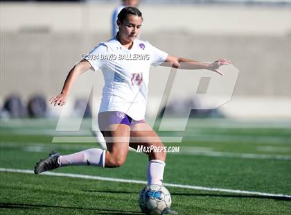 Thumbnail 2 in Bell vs. Eastlake (Blue Raider Invitational) photogallery.