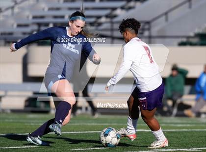 Thumbnail 1 in Bell vs. Eastlake (Blue Raider Invitational) photogallery.