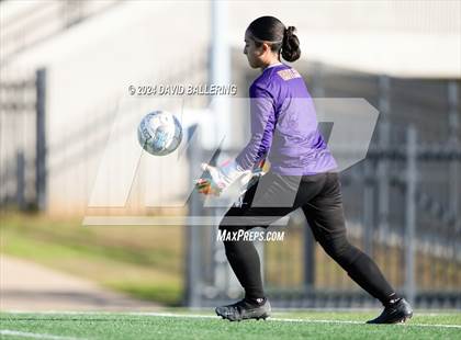 Thumbnail 3 in Bell vs. Eastlake (Blue Raider Invitational) photogallery.