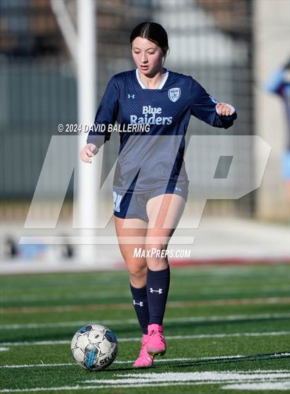 Thumbnail 2 in Bell vs. Eastlake (Blue Raider Invitational) photogallery.
