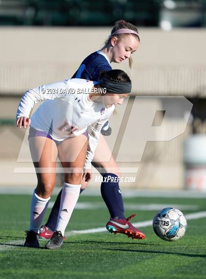 Thumbnail 2 in Bell vs. Eastlake (Blue Raider Invitational) photogallery.