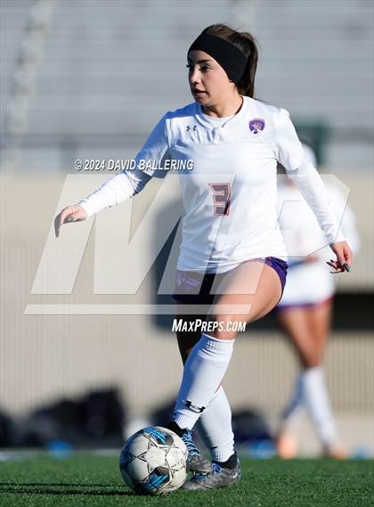 Thumbnail 3 in Bell vs. Eastlake (Blue Raider Invitational) photogallery.