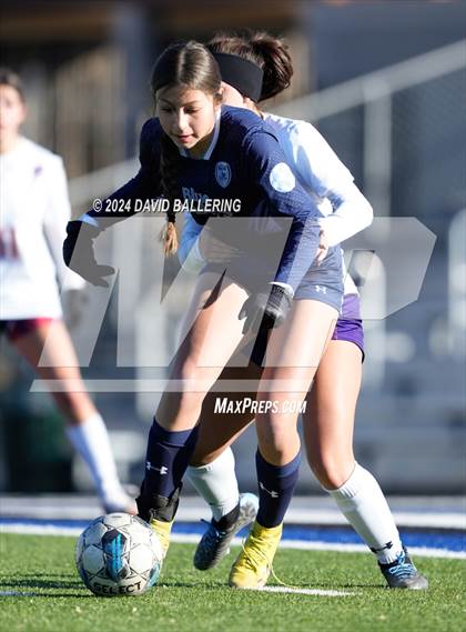 Thumbnail 3 in Bell vs. Eastlake (Blue Raider Invitational) photogallery.