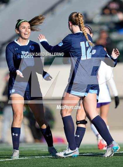 Thumbnail 2 in Bell vs. Eastlake (Blue Raider Invitational) photogallery.