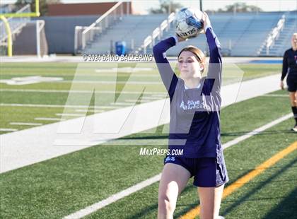 Thumbnail 1 in Bell vs. Eastlake (Blue Raider Invitational) photogallery.