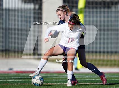 Thumbnail 2 in Bell vs. Eastlake (Blue Raider Invitational) photogallery.